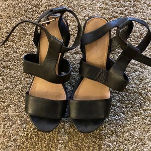 ALDO black platform sandal